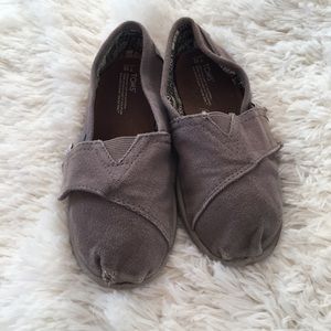 Grey TOMS